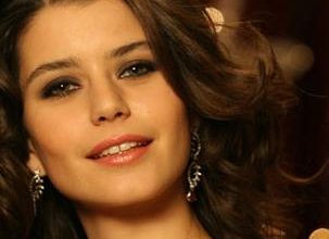 Beren Saat ’in “Bihter Makyajı”