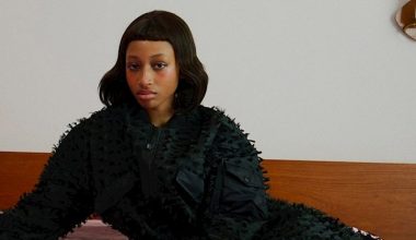 Ara Sezon: Cecilie Bahnsen Pre-Fall 2026