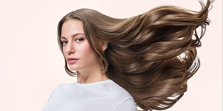 Saçta Yenilikçi Parlaklık: Serenay Sarıkaya X Elseve